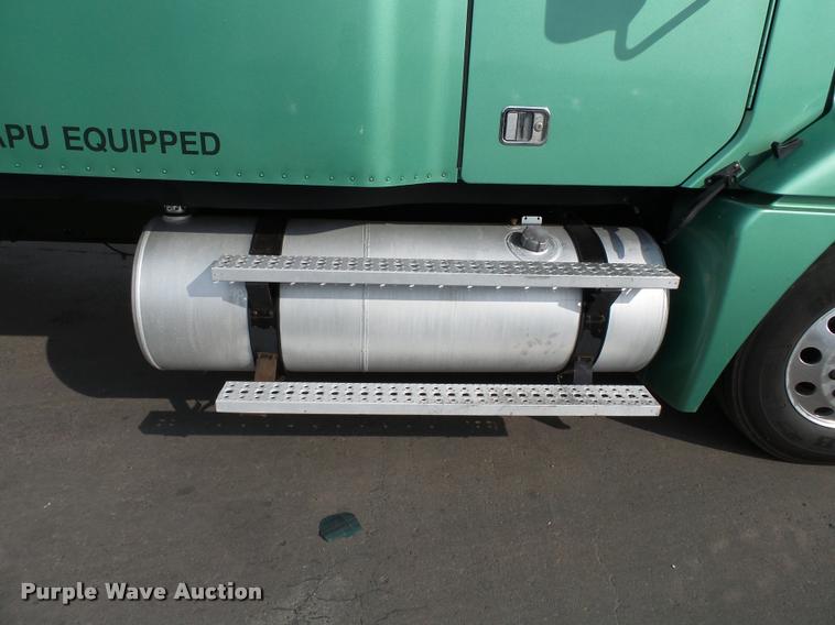 image for item K3430 2013 Freightliner Columbia CL120 glider kit semi truck