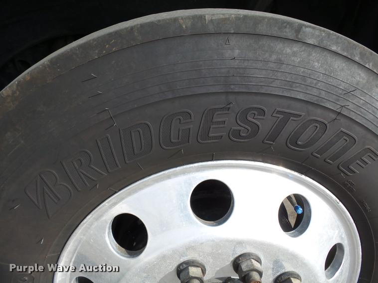 image for item K3430 2013 Freightliner Columbia CL120 glider kit semi truck