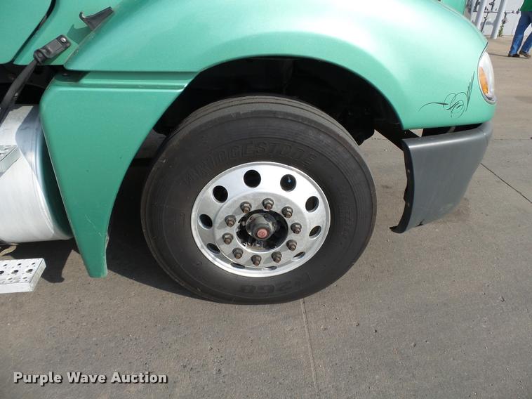 image for item K3430 2013 Freightliner Columbia CL120 glider kit semi truck