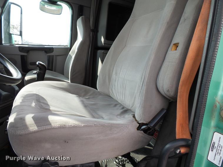 image for item K3430 2013 Freightliner Columbia CL120 glider kit semi truck