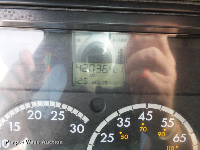 image for item K3430 2013 Freightliner Columbia CL120 glider kit semi truck