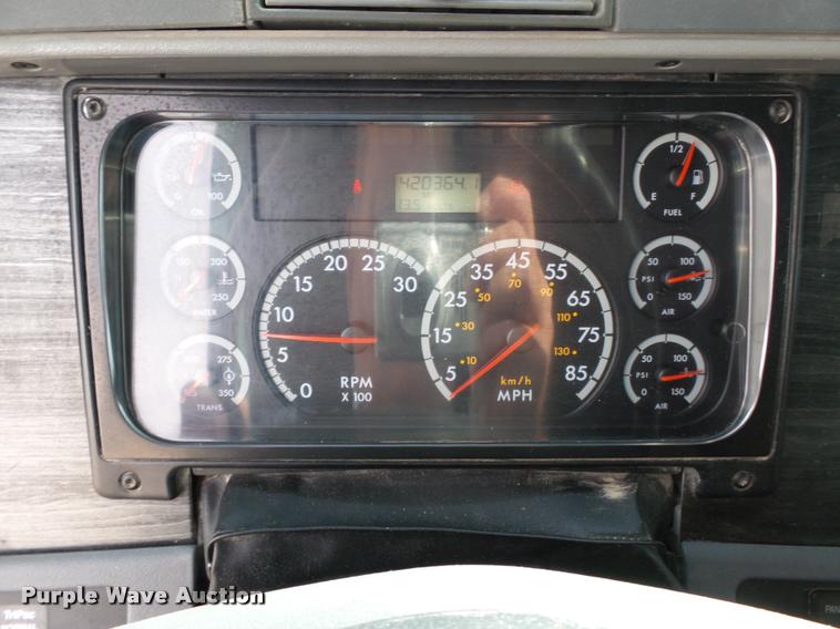 image for item K3430 2013 Freightliner Columbia CL120 glider kit semi truck