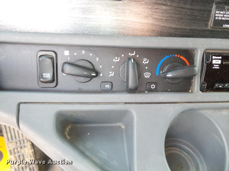 image for item K3430 2013 Freightliner Columbia CL120 glider kit semi truck