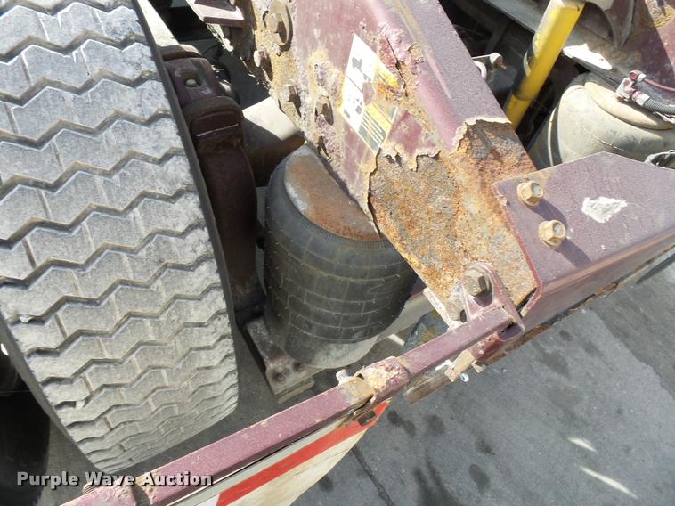 image for item K3436 2004 Peterbilt 378 semi truck