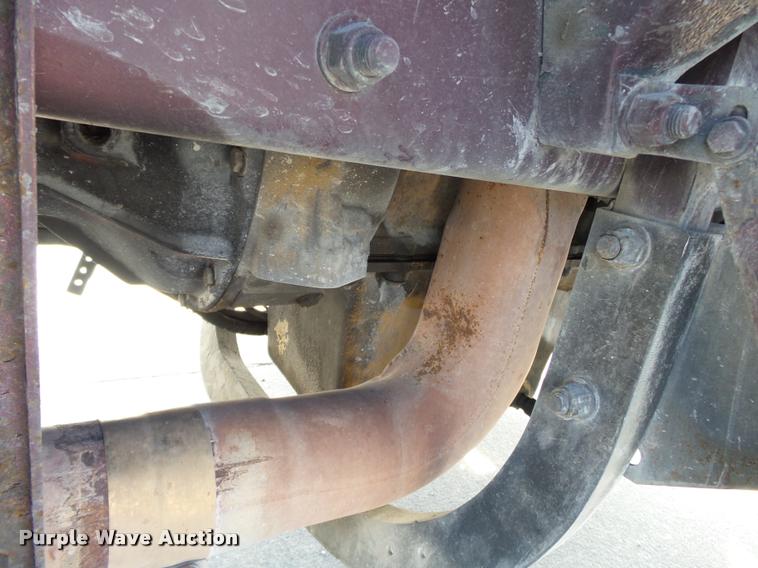 image for item K3436 2004 Peterbilt 378 semi truck