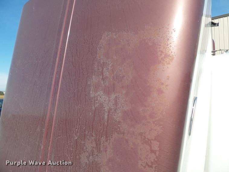 image for item K3436 2004 Peterbilt 378 semi truck