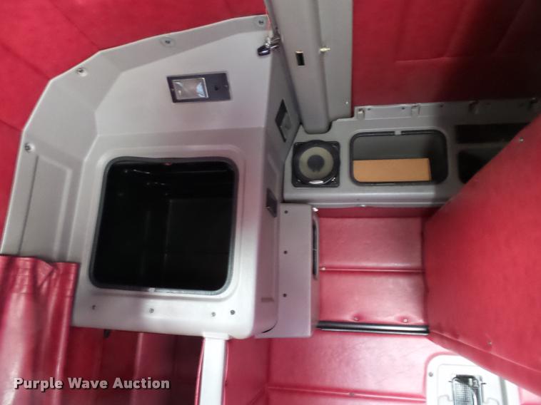 image for item K3436 2004 Peterbilt 378 semi truck