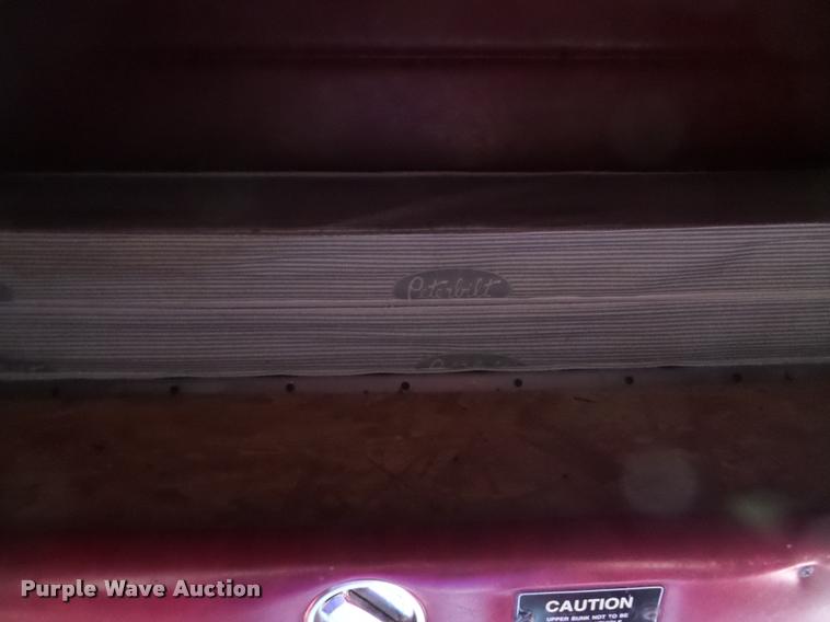 image for item K3436 2004 Peterbilt 378 semi truck