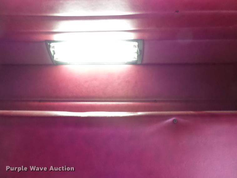 image for item K3436 2004 Peterbilt 378 semi truck