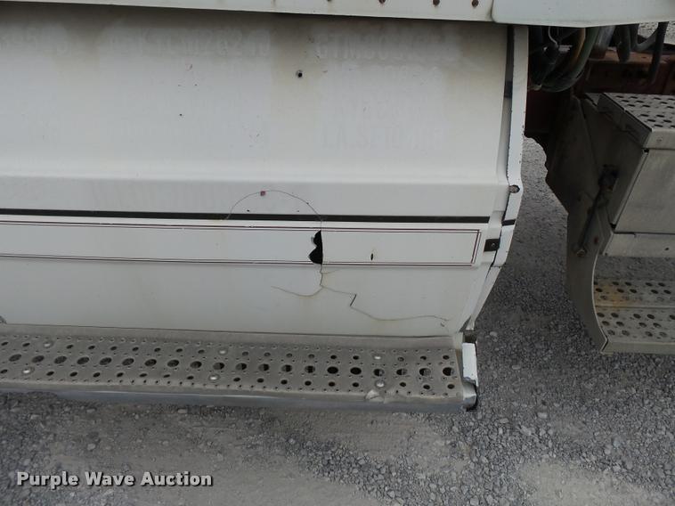 image for item K3437 2000 Freightliner Century Class 120 semi truck