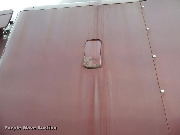 image for item K3437 2000 Freightliner Century Class 120 semi truck