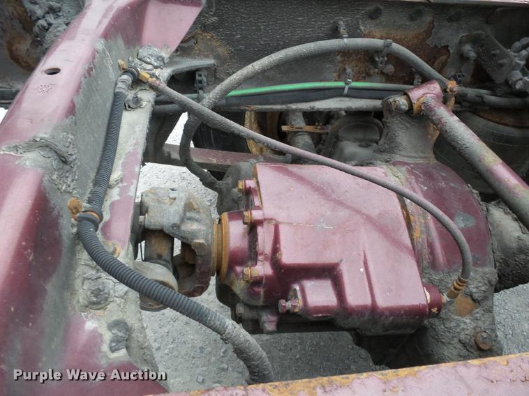 image for item K3437 2000 Freightliner Century Class 120 semi truck