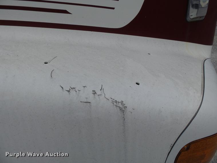 image for item K3437 2000 Freightliner Century Class 120 semi truck