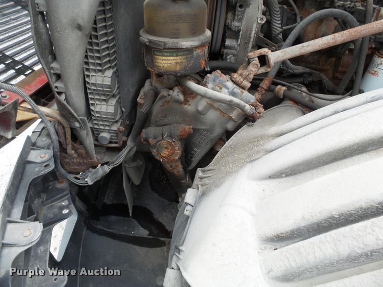 image for item K3437 2000 Freightliner Century Class 120 semi truck