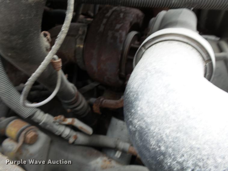 image for item K3437 2000 Freightliner Century Class 120 semi truck