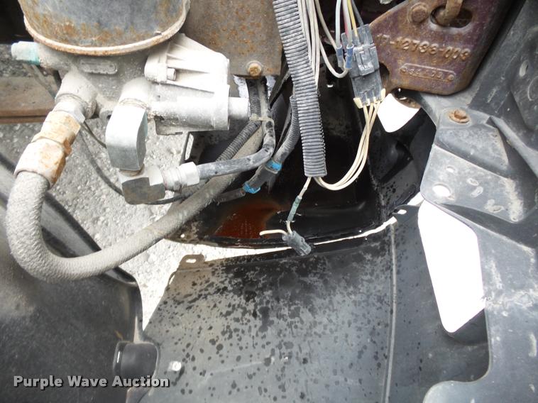 image for item K3437 2000 Freightliner Century Class 120 semi truck