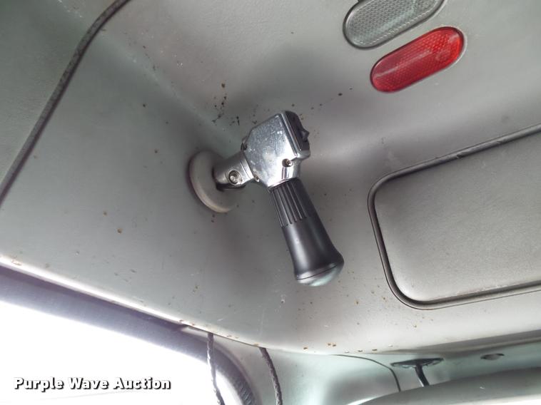 image for item K3437 2000 Freightliner Century Class 120 semi truck