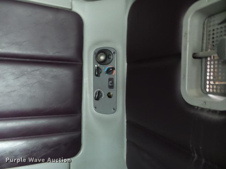 image for item K3437 2000 Freightliner Century Class 120 semi truck