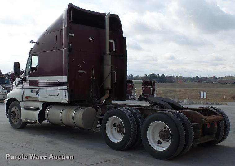 image for item K3440 2000 Kenworth T2000 glider kit semi truck