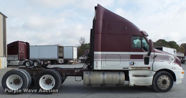 image for item K3440 2000 Kenworth T2000 glider kit semi truck