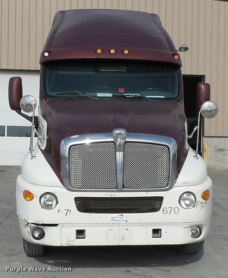 image for item K3440 2000 Kenworth T2000 glider kit semi truck