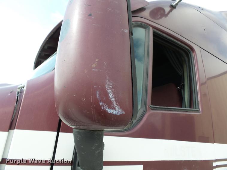 image for item K3440 2000 Kenworth T2000 glider kit semi truck