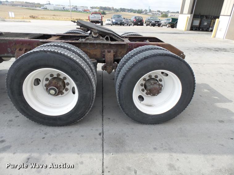 image for item K3440 2000 Kenworth T2000 glider kit semi truck