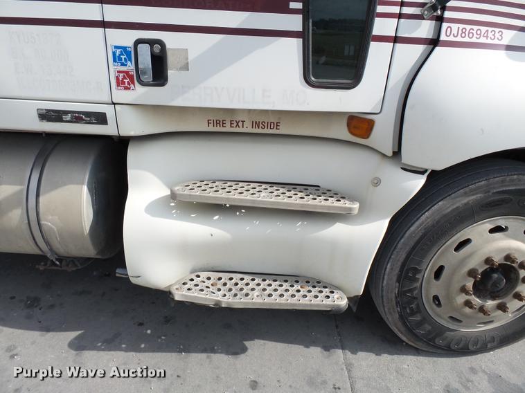 image for item K3440 2000 Kenworth T2000 glider kit semi truck