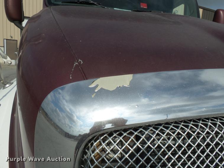 image for item K3440 2000 Kenworth T2000 glider kit semi truck