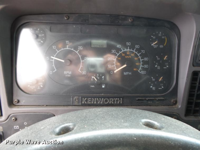 image for item K3440 2000 Kenworth T2000 glider kit semi truck