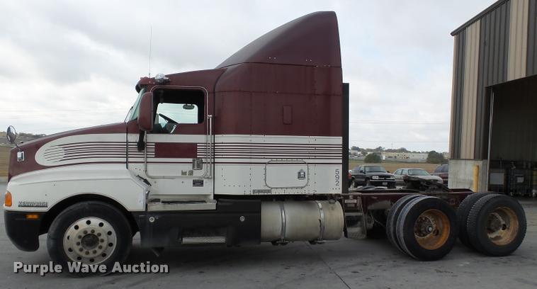 image for item K3441 1998 Kenworth T600 semi truck
