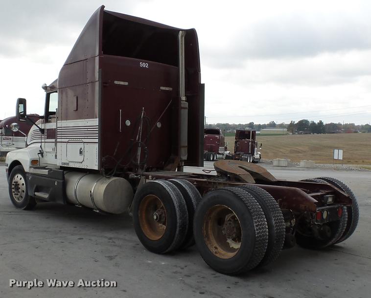 image for item K3441 1998 Kenworth T600 semi truck