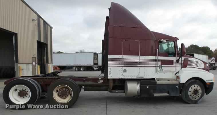 image for item K3441 1998 Kenworth T600 semi truck
