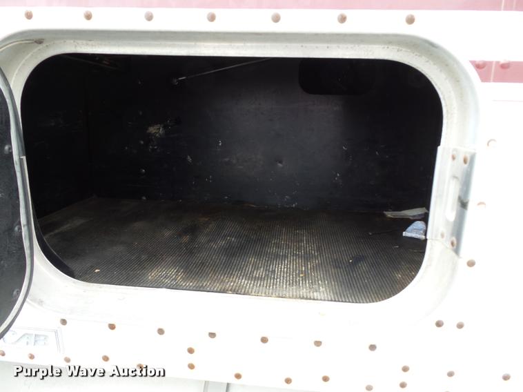 image for item K3441 1998 Kenworth T600 semi truck