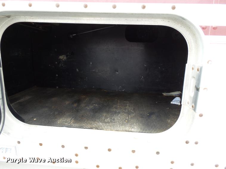 image for item K3441 1998 Kenworth T600 semi truck