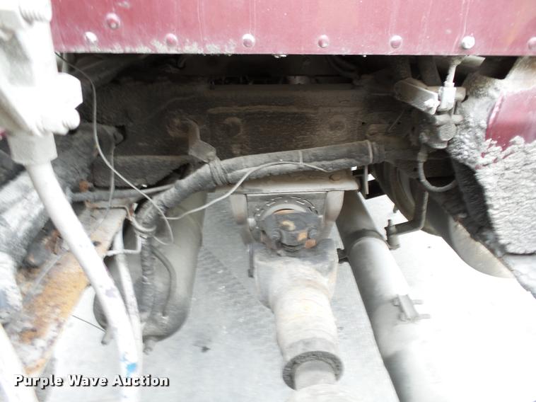 image for item K3441 1998 Kenworth T600 semi truck