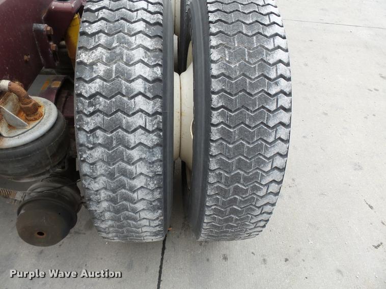 image for item K3441 1998 Kenworth T600 semi truck