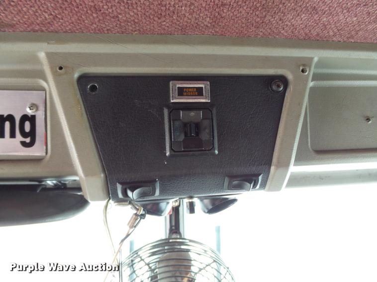 image for item K3441 1998 Kenworth T600 semi truck