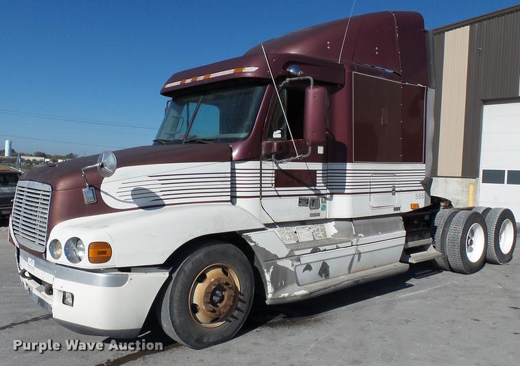 image for item K3442 1998 Freightliner Century Class 120 semi truck