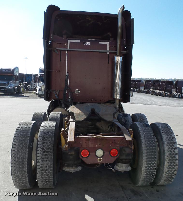 image for item K3442 1998 Freightliner Century Class 120 semi truck