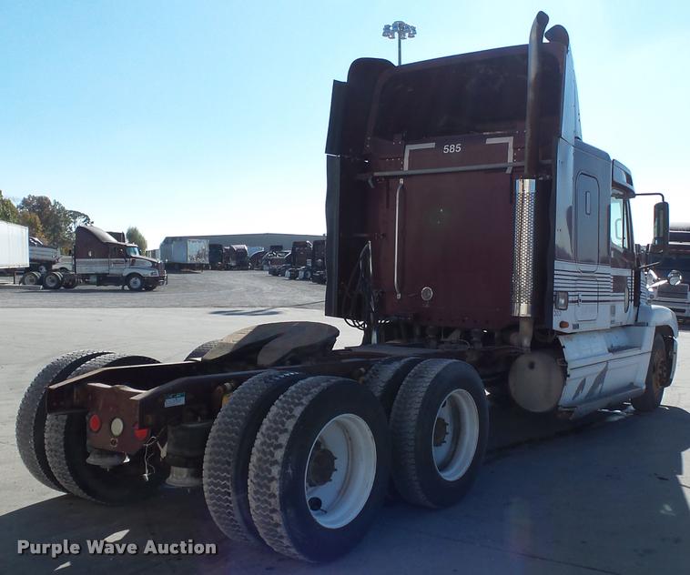 image for item K3442 1998 Freightliner Century Class 120 semi truck