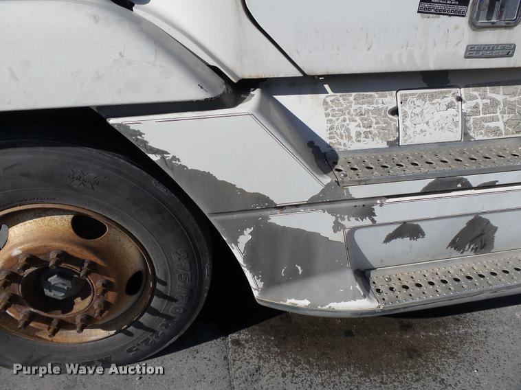 image for item K3442 1998 Freightliner Century Class 120 semi truck