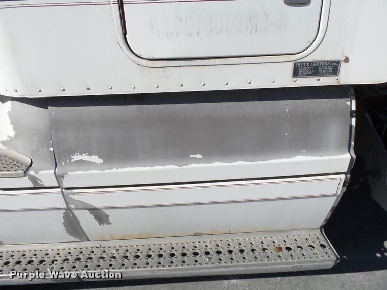 image for item K3442 1998 Freightliner Century Class 120 semi truck