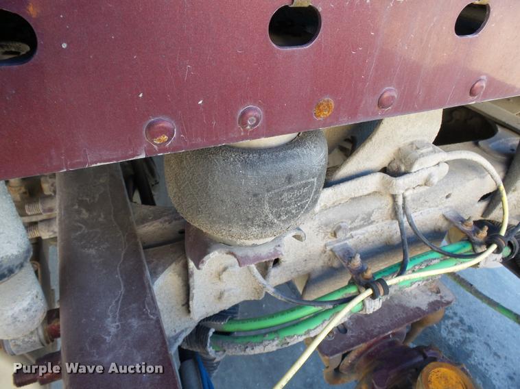 image for item K3442 1998 Freightliner Century Class 120 semi truck