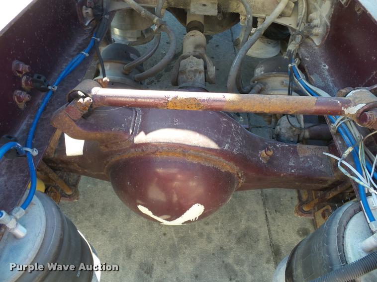 image for item K3442 1998 Freightliner Century Class 120 semi truck