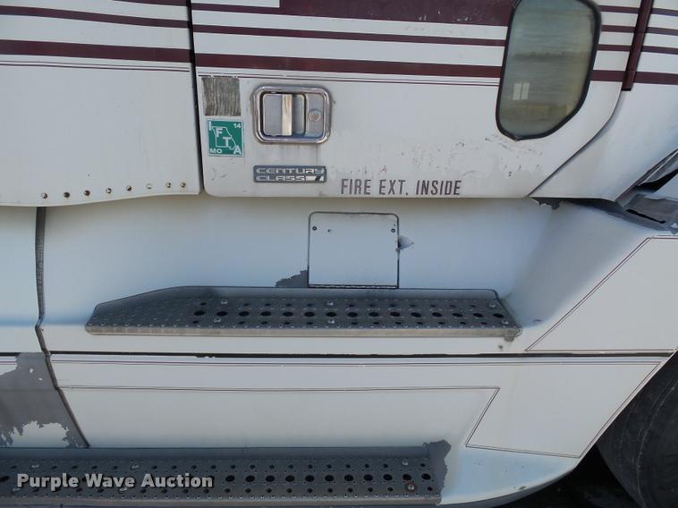 image for item K3442 1998 Freightliner Century Class 120 semi truck