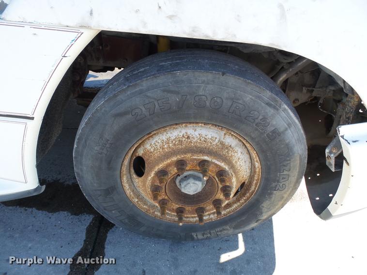 image for item K3442 1998 Freightliner Century Class 120 semi truck