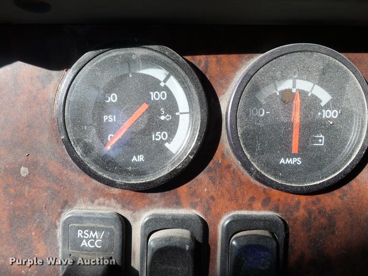 image for item K3442 1998 Freightliner Century Class 120 semi truck