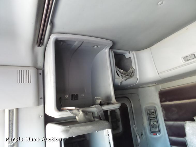 image for item K3442 1998 Freightliner Century Class 120 semi truck