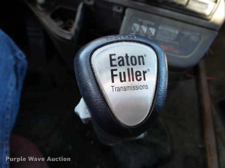 image for item K3442 1998 Freightliner Century Class 120 semi truck